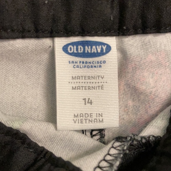 Old Navy Side Panel Maternity Shorts - Picture 5 of 5